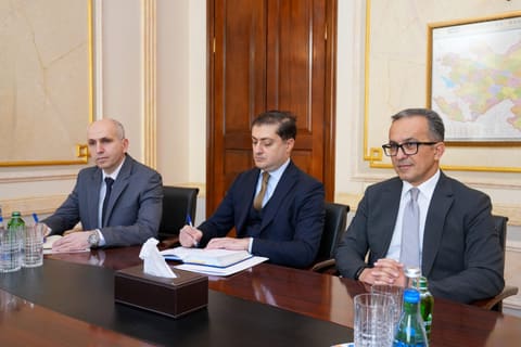 Dövlət Komitəsinin sədri Səudiyyə Ərəbistanının Azərbaycandakı səfiri ilə görüşüb
