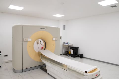 Avropa Beynəlxalq Hospitalı innovativ tibbin mərkəzinə çevrilir - FOTOLAR