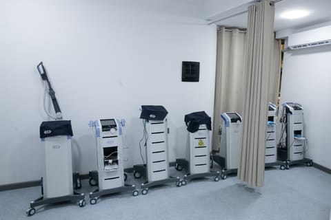 Avropa Beynəlxalq Hospitalı innovativ tibbin mərkəzinə çevrilir - FOTOLAR