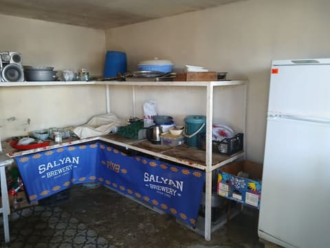 “Gölüstü” restoranı və “Çinar” kafesində nöqsanlar aşkarlanıb