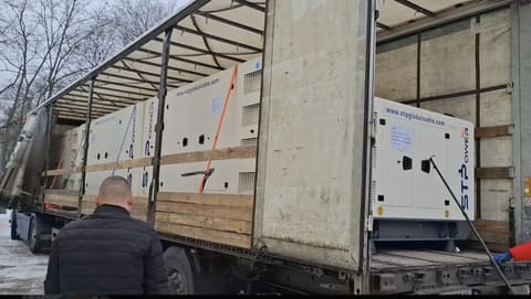 Azərbaycanın növbəti humanitar yardım yükü Kiyev şəhərinə təhvil verilib