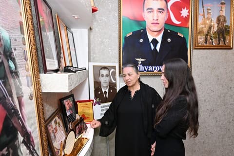 Leyla Əliyeva Vətən Müharibəsi Qəhrəmanı Şahin Allahyarovun ailəsini ziyarət edib