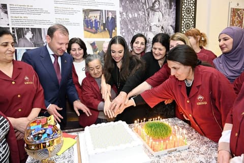 “Azərxalça” ASC-nin Şuşa məscidi üçün hazırladığı növbəti xalçalarının kəsim mərasimi keçirilib