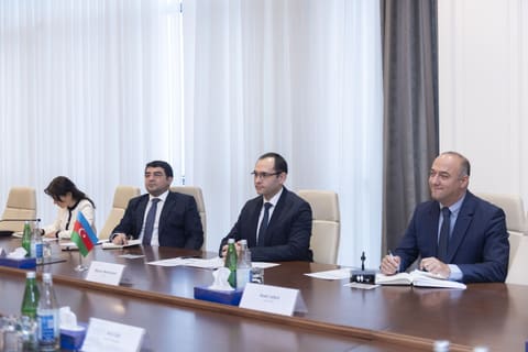 Nazir Məcnun Məmmədov İsrailin Azərbaycandakı səfiri ilə görüşüb