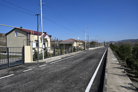 İlham Əliyev Xocavənd kəndində görülmüş işlərlə tanış olub - YENİLƏNİB  - FOTOLAR