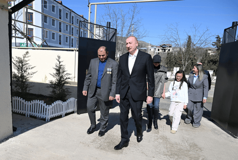  İlham Əliyev Xocavənd şəhərində görülmüş işlərlə tanış olub, şəhər və kənd sakinləri ilə görüşüb - YENİLƏNİB - FOTOLAR