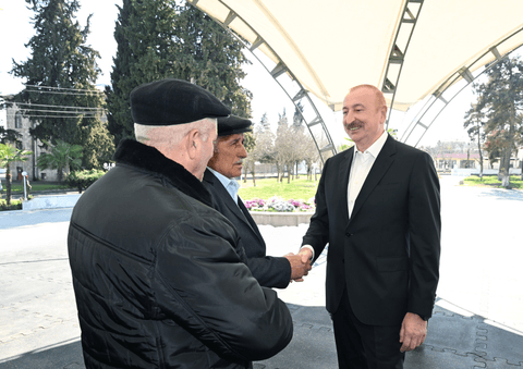 İlham Əliyev Xocavənd şəhər və Xocavənd kənd sakinləri ilə görüşüb - FOTOLAR
