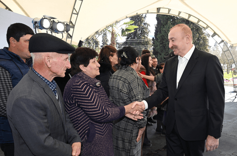 İlham Əliyev Xocavənd şəhər və Xocavənd kənd sakinləri ilə görüşüb - FOTOLAR