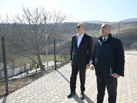 İlham Əliyev Xocalının Xanabad kəndində görülmüş işlərlə tanış olub -YENİLƏNİB - FOTOLAR