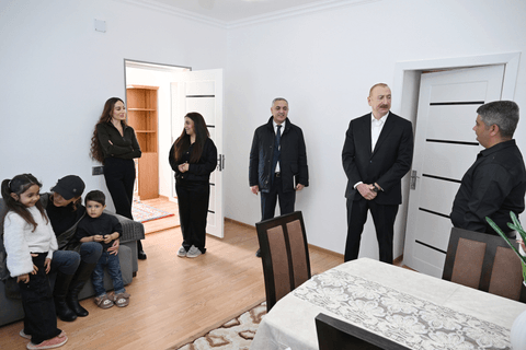 İlham Əliyev Xocalının Xanabad kəndində görülmüş işlərlə tanış olub -YENİLƏNİB - FOTOLAR