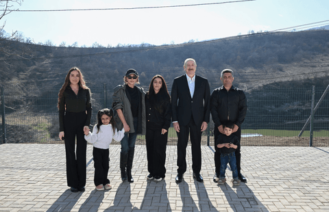 İlham Əliyev Xocalının Xanabad kəndində görülmüş işlərlə tanış olub -YENİLƏNİB - FOTOLAR
