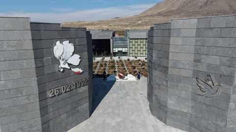 İlham Əliyev Xocalı Soyqırımı Memorialının açılışında iştirak edib - YENİLƏNİB 4