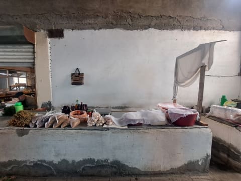 “Ucar Ticarət Mərkəzi” MMC-yə məxsus bazarda yoxlama keçirilib 