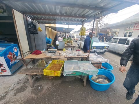 “Ucar Ticarət Mərkəzi” MMC-yə məxsus bazarda yoxlama keçirilib 