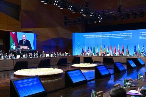 Bakıda Cənub Qaz Dəhlizi və Yaşıl Enerji Məşvərət Şuralarının iclasları keçirilib, Prezident tədbirdə iştirak edib - YENİLƏNİB 2
