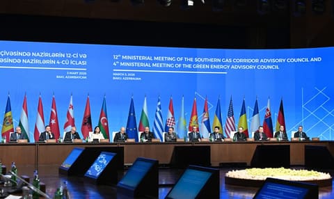 Bakıda Cənub Qaz Dəhlizi və Yaşıl Enerji Məşvərət Şuralarının iclasları keçirilib, Prezident tədbirdə iştirak edib - YENİLƏNİB 2