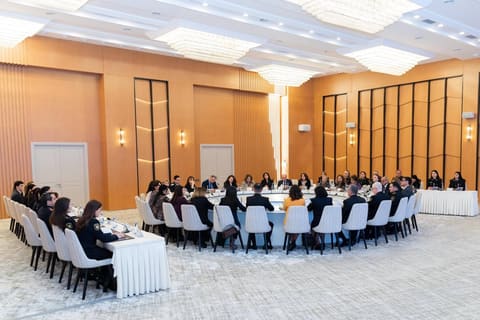 Qadınlara qarşı zorakılıq halları və görülən işlər müzakirə olunub