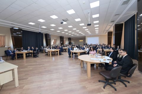 Elm və təhsil naziri yeni təyin olunan məktəb direktorları ilə görüşüb
