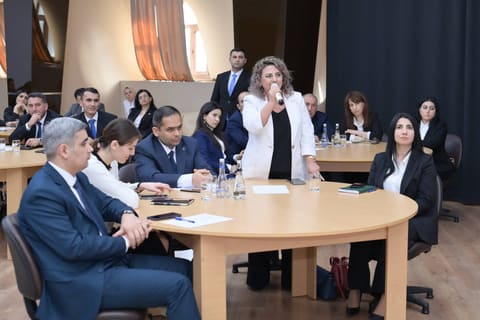 Elm və təhsil naziri yeni təyin olunan məktəb direktorları ilə görüşüb