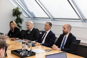 Azərbaycan və London arasında  hava nəqliyyatı infrastrukturuna investisiyaların cəlb edilməsi müzakirə edilib