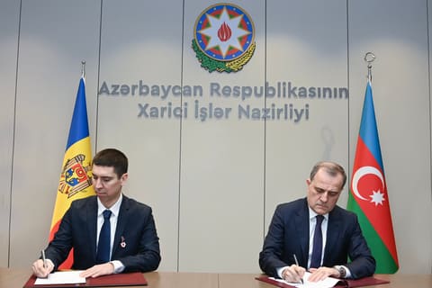 Azərbaycan və Moldova XİN başçıları görüşüb - YENİLƏNİB