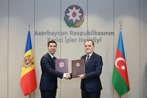 Azərbaycan və Moldova XİN başçıları görüşüb - YENİLƏNİB