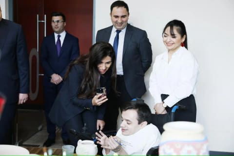 Azərbaycanda əlilliyi olan şəxslərin məşğulluğuna dəstək üçün “İmkanlar hər kəs üçün” layihəsinə start verilib