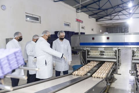  Məcnun Məmmədov Xızı və Abşeronda yerləşən quşçuluq müəssisələrinin fəaliyyəti ilə tanış olub