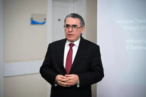 Media nümayəndələri üçün vörkşop keçirilib - FOTOLAR