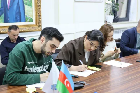 Media nümayəndələri üçün vörkşop keçirilib - FOTOLAR