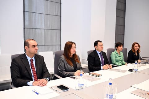Mədəniyyət Nazirliyində Təsviri və dekorativ-tətbiqi sənət əsərləri üzrə Ekspert komissiyasının üzvləri ilə görüş olub