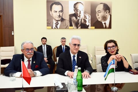 Mədəniyyət naziri Adil Kərimli Türk dünyasının teatr təmsilçiləri ilə görüşüb  