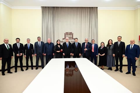 Mədəniyyət naziri Adil Kərimli Türk dünyasının teatr təmsilçiləri ilə görüşüb  