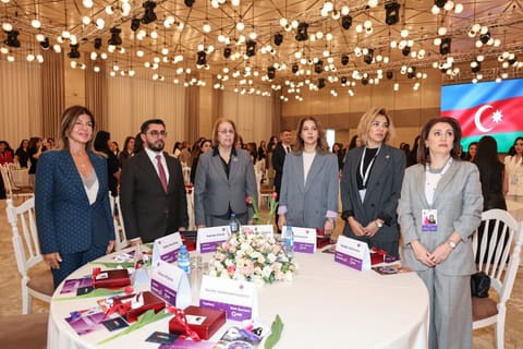 II Qadın Liderləri Zirvəsi uğurla yekunlaşıb!
