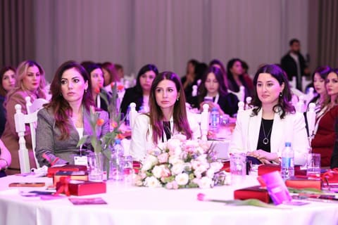 II Qadın Liderləri Zirvəsi uğurla yekunlaşıb!