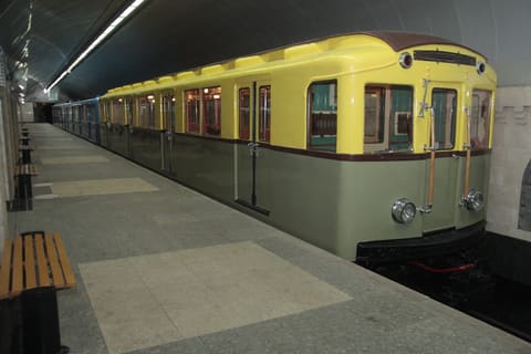 Bakı metrosunda retro vaqonlar nümayiş etdiriləcək