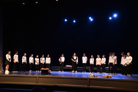“Dəyərlərimizi qoruyaq: keçmişdən gələcəyə yurdum mənim” tamaşası təqdim olunub - FOTO