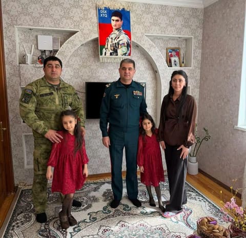 Dövlət Sərhəd Xidmətinin rəhbərliyi şəhid ailələrini ziyarət edib - FOTO