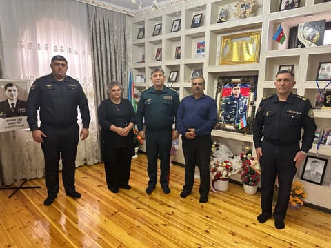Dövlət Sərhəd Xidmətinin rəhbərliyi şəhid ailələrini ziyarət edib - FOTO