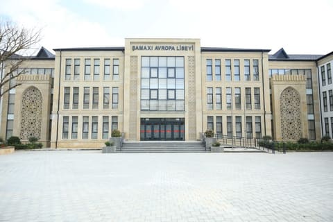 Prezident İlham Əliyev Şamaxı Avropa liseyinin yeni binasının açılışında iştirak edib