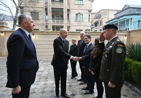  İlham Əliyev Gürcüstanın Azərbaycandakı səfirliyində olub, başsağlığı verib