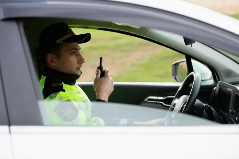 Yağışa görə polis naryadları küçə və prospektlər boyu xidmətə cəlb olunublar - FOTOLAR