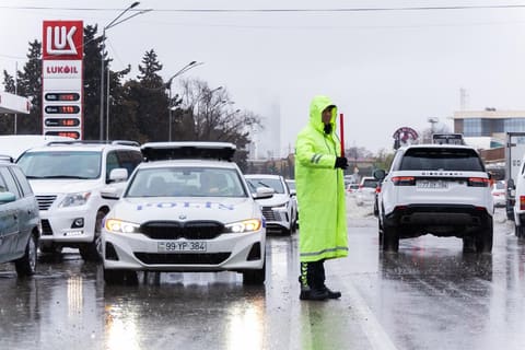DİN: Yağışlı hava şəraitində polis xidmətini davam etdirir