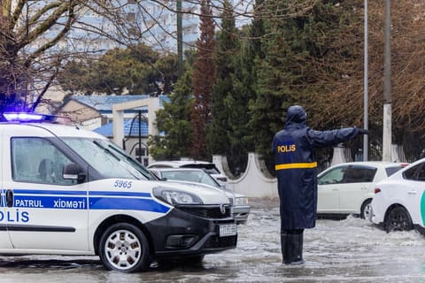 DİN: Yağışlı hava şəraitində polis xidmətini davam etdirir