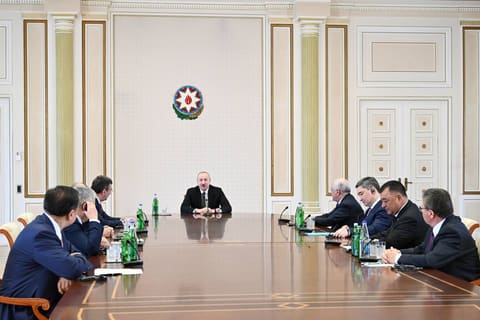 İlham Əliyev Türk Dövlətləri Təşkilatına üzv dövlətlərin hökumət başçılarının görüşünün iştirakçılarını qəbul edib - YENİLƏNİB