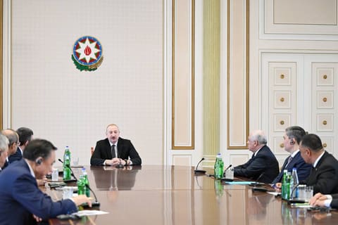 İlham Əliyev Türk Dövlətləri Təşkilatına üzv dövlətlərin hökumət başçılarının görüşünün iştirakçılarını qəbul edib - YENİLƏNİB