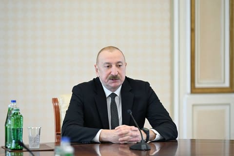 İlham Əliyev Türk Dövlətləri Təşkilatına üzv dövlətlərin hökumət başçılarının görüşünün iştirakçılarını qəbul edib - YENİLƏNİB