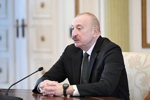 İlham Əliyev Türk Dövlətləri Təşkilatına üzv dövlətlərin hökumət başçılarının görüşünün iştirakçılarını qəbul edib - YENİLƏNİB