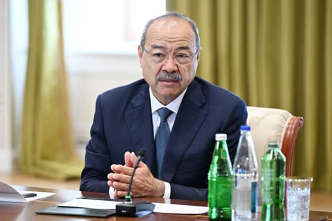 İlham Əliyev Türk Dövlətləri Təşkilatına üzv dövlətlərin hökumət başçılarının görüşünün iştirakçılarını qəbul edib - YENİLƏNİB