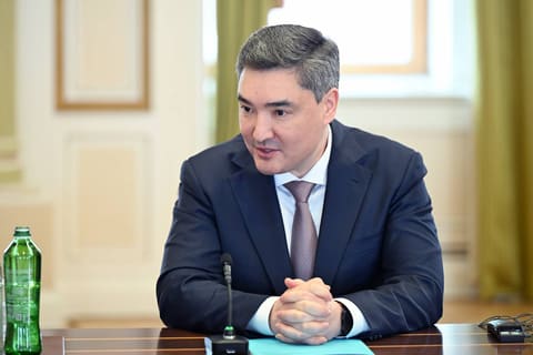 İlham Əliyev Türk Dövlətləri Təşkilatına üzv dövlətlərin hökumət başçılarının görüşünün iştirakçılarını qəbul edib - YENİLƏNİB